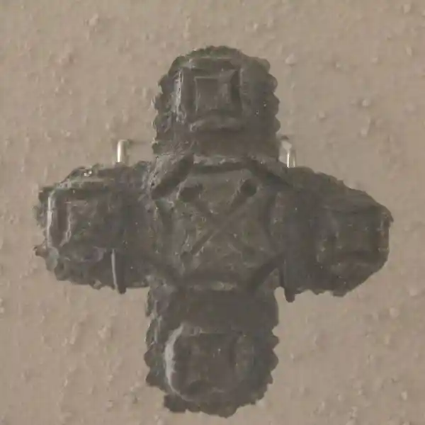 Cross in the center of a cross without frame